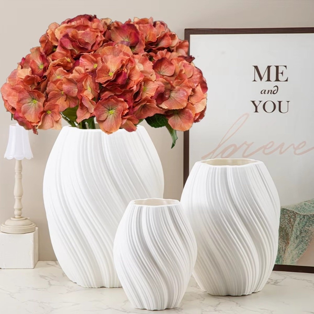 Nordic Wave Shaped Plastic Vas - đánh giá và giá Home Decor Center